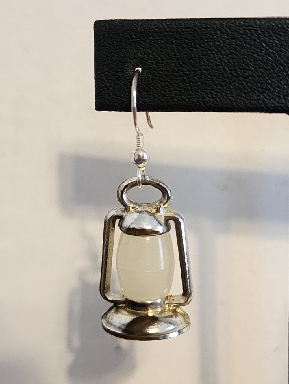 Vintage Style Lantern Drop Earrings Silver Tone Cream Dangle Novelty - Picture 9 of 9